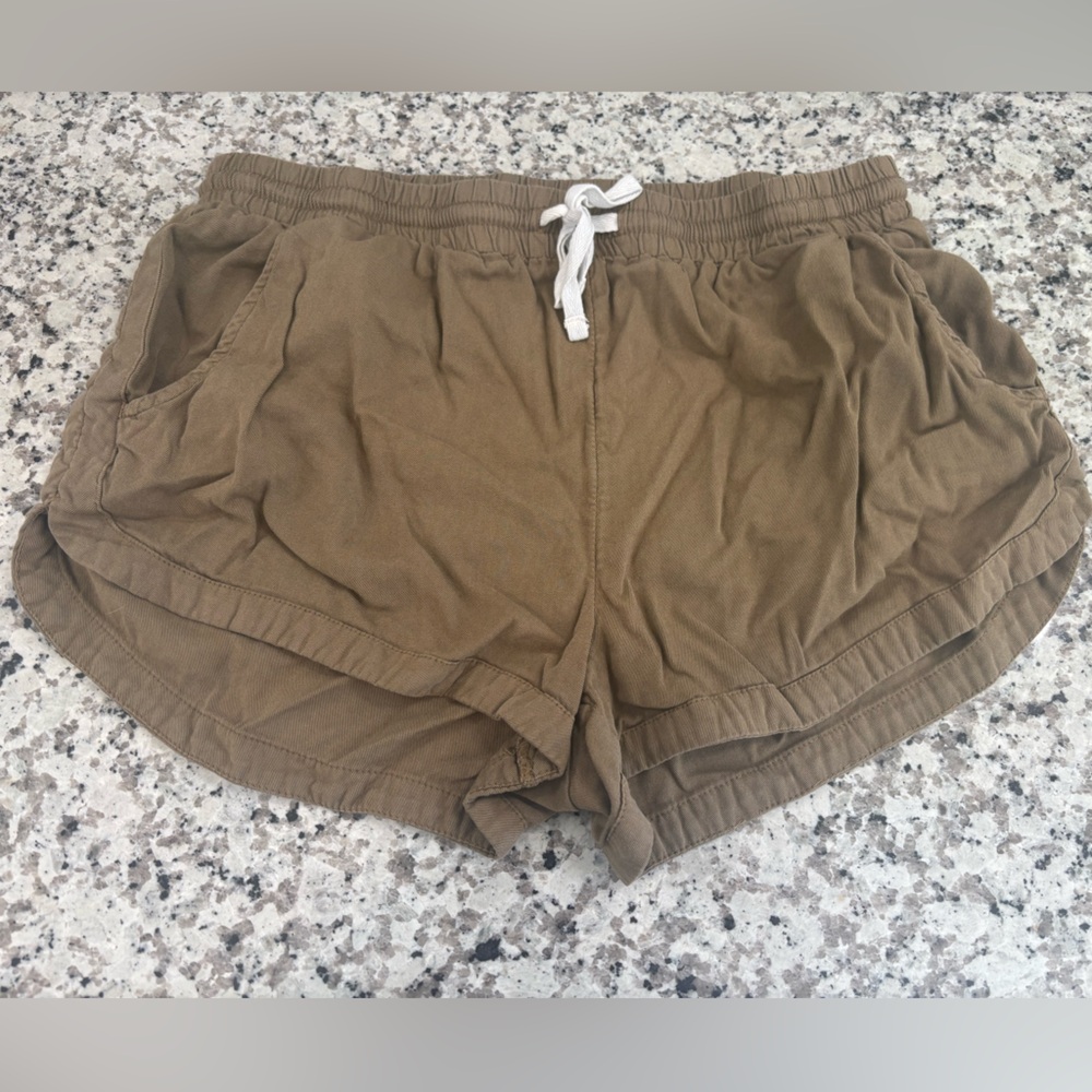 Pull on shorts